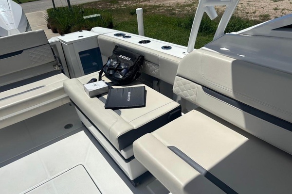 2021 Blackfin 27
