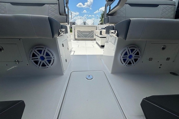 2021 Blackfin 27