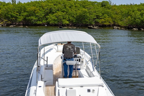 25ft Novurania Yacht For Sale