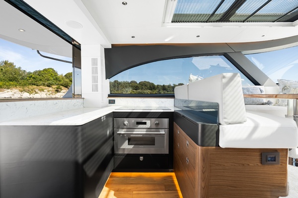 Matterhorn White 50ft ECLIPSE Yacht For Sale