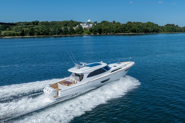 Matterhorn White 50ft ECLIPSE Yacht For Sale