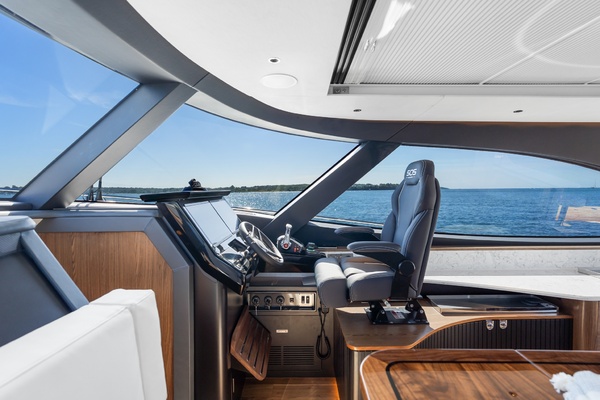 Matterhorn White 50ft ECLIPSE Yacht For Sale