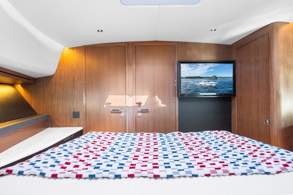 Matterhorn White 50ft ECLIPSE Yacht For Sale