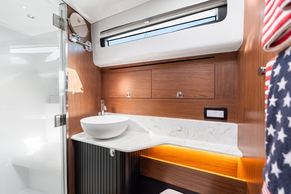 Matterhorn White 50ft ECLIPSE Yacht For Sale