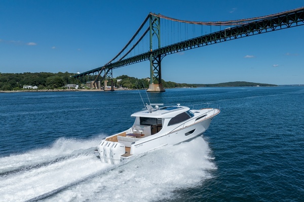 Matterhorn White 50ft ECLIPSE Yacht For Sale