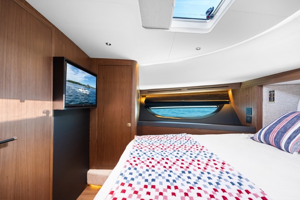 Matterhorn White 50ft ECLIPSE Yacht For Sale