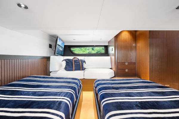 Matterhorn White 50ft ECLIPSE Yacht For Sale