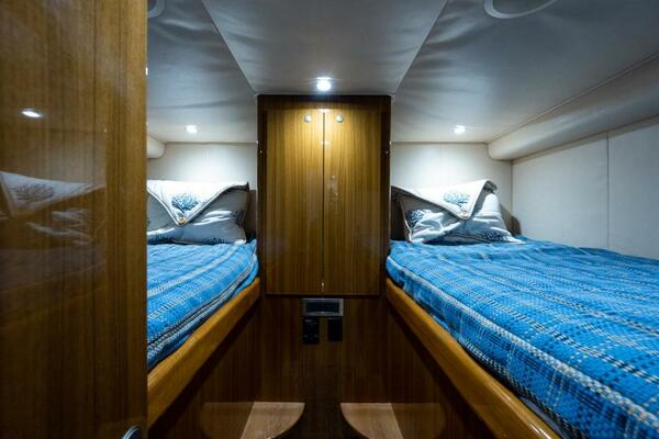 Drop Em 42ft Viking Yacht For Sale