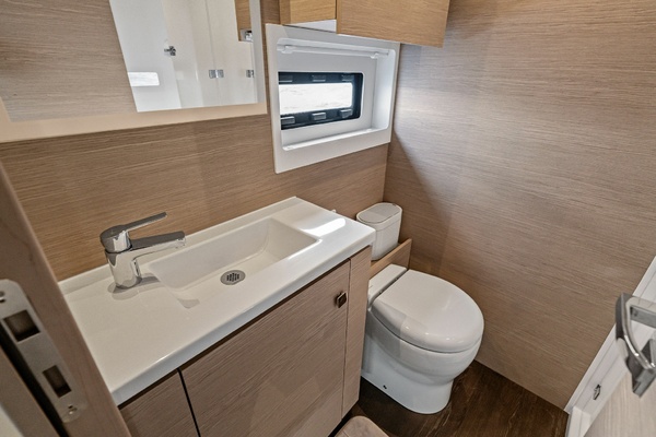 FREEDOM 44ft Fountaine Pajot Yacht For Sale