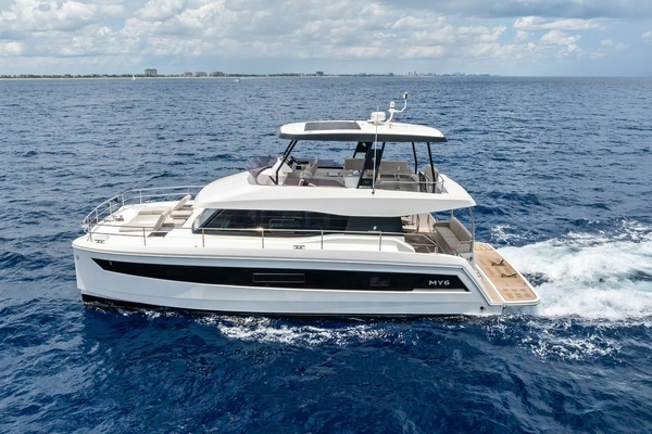 2024 Fountaine Pajot 44