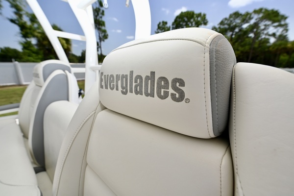 2017 Everglades 35