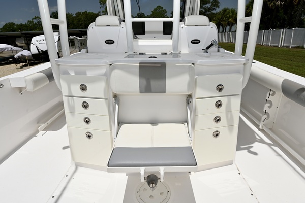 2017 Everglades 35