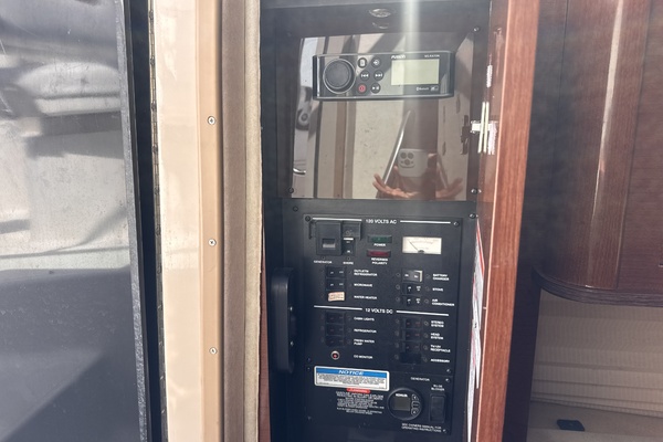 27ft Sea Ray Yacht For Sale