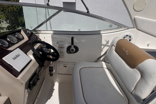 27ft Sea Ray Yacht For Sale
