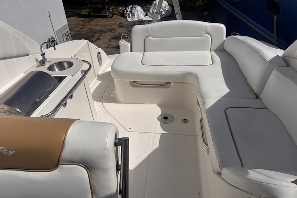 27ft Sea Ray Yacht For Sale
