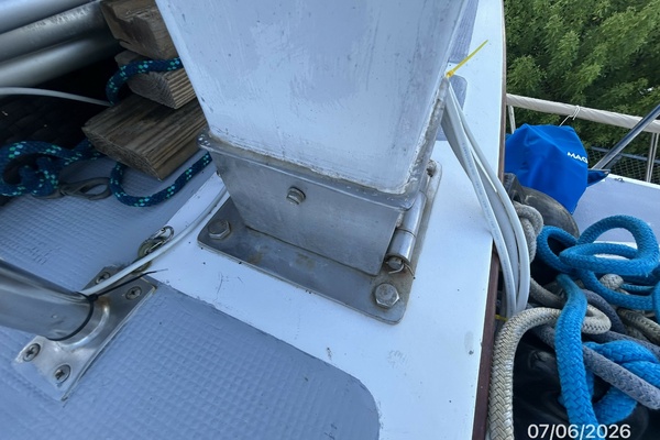36' Monk mast base hinge