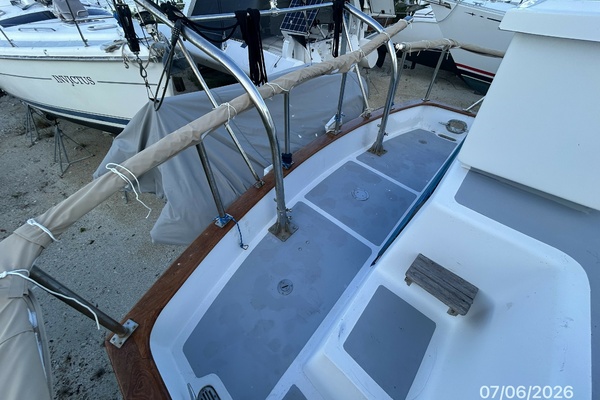 36' Monk aftdeck1