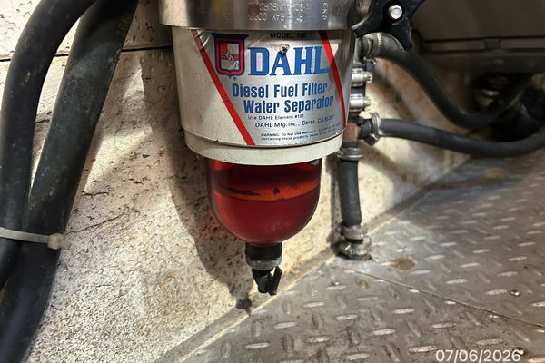 36' Monk Dahl fuel filter