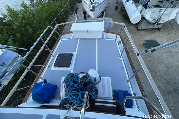 36' Monk trunk cabin aft2
