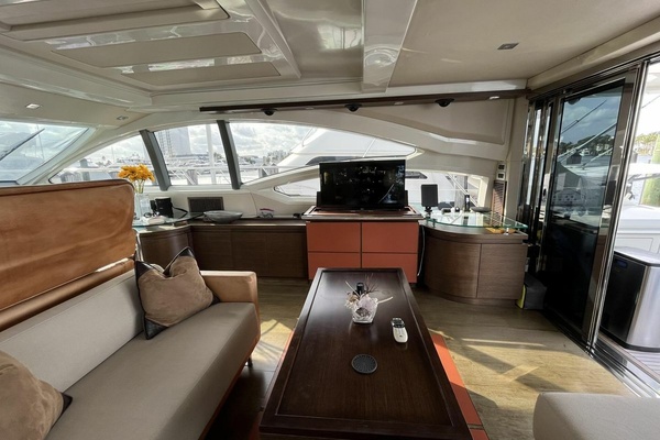 62ft Azimut Yacht For Sale