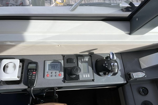 2008 Azimut 62