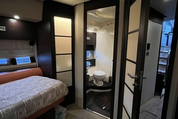 2008 Azimut 62
