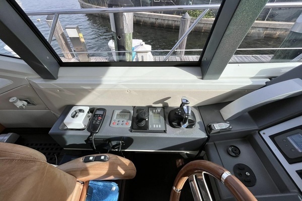2008 Azimut 62