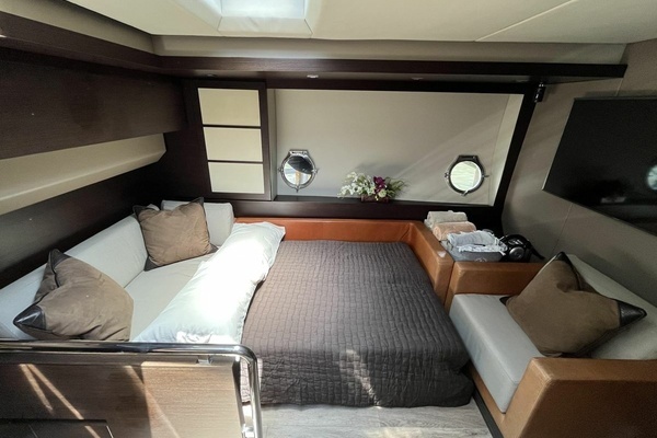 2008 Azimut 62