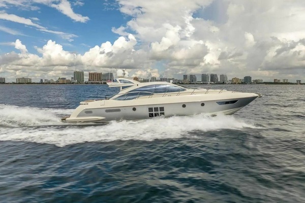 2008 Azimut 62