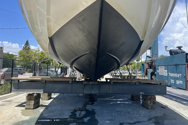 62ft Azimut Yacht For Sale