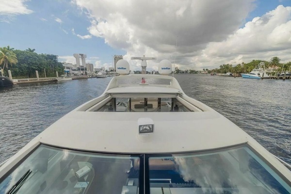 2008 Azimut 62