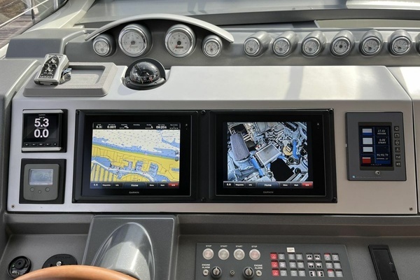 2008 Azimut 62