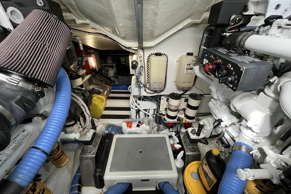 2008 Azimut 62