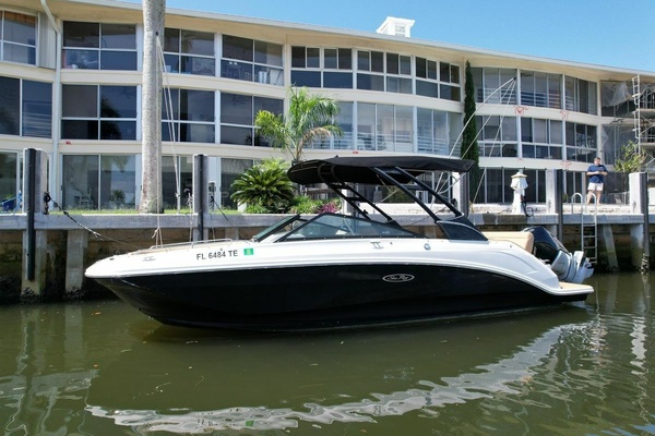 25ft Sea Ray Yacht For Sale