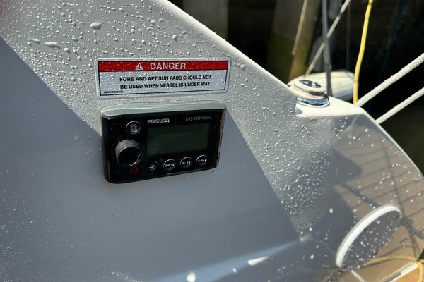 25ft Sea Ray Yacht For Sale