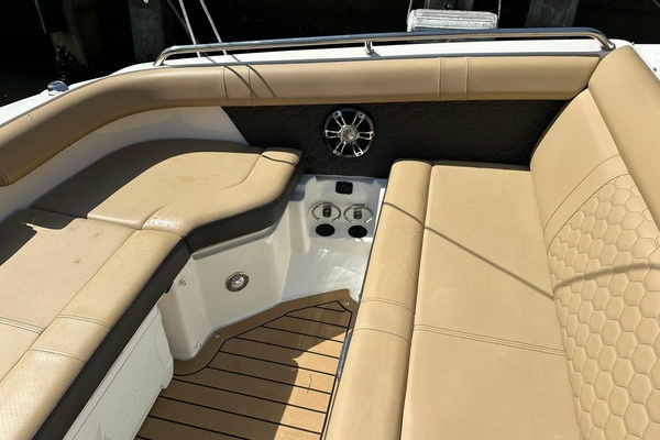 25ft Sea Ray Yacht For Sale