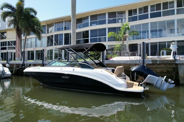 25ft Sea Ray Yacht For Sale