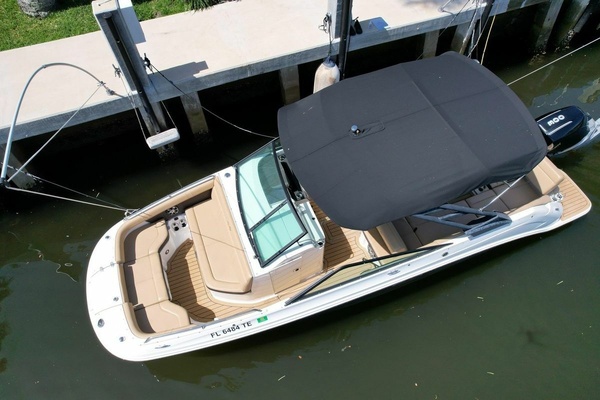 25ft Sea Ray Yacht For Sale