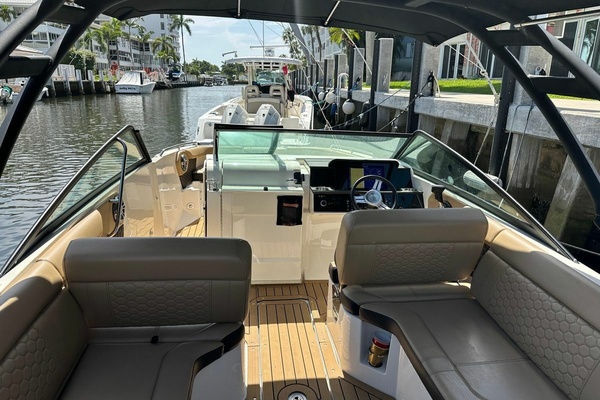 25ft Sea Ray Yacht For Sale