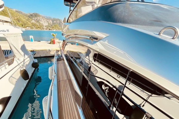 52ft Cranchi Yacht For Sale