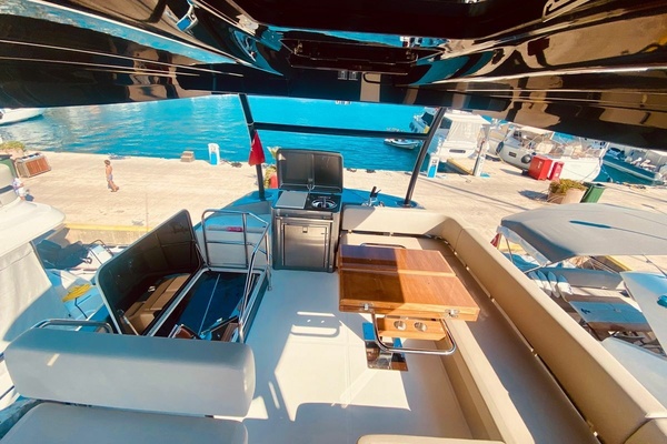 52ft Cranchi Yacht For Sale