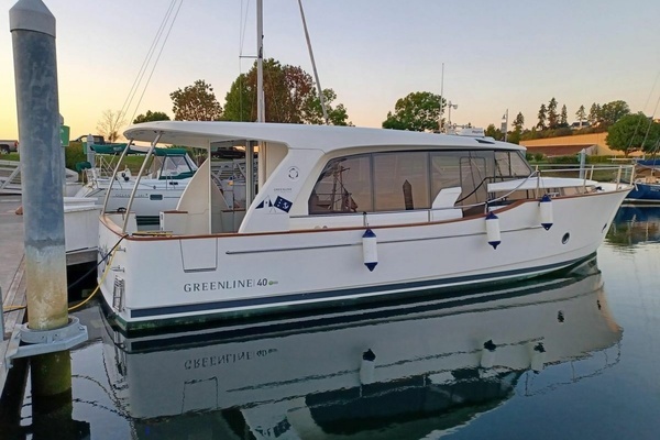 Photo of the 2020 Greenline 40