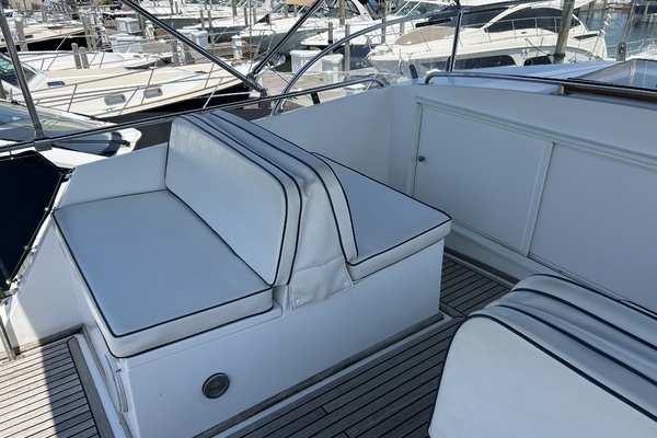 2001 Grand Banks 42