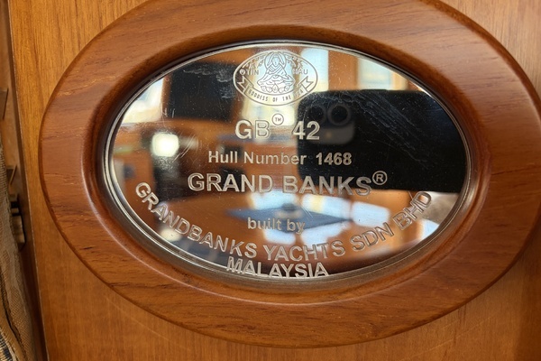 2001 Grand Banks 42