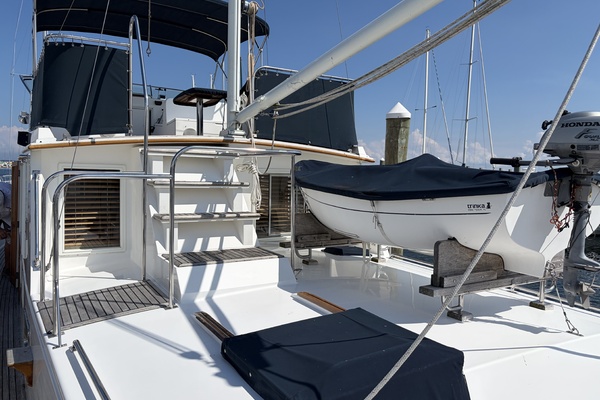 42ft Grand Banks Yacht For Sale