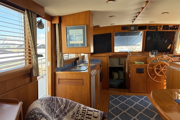 2001 Grand Banks 42