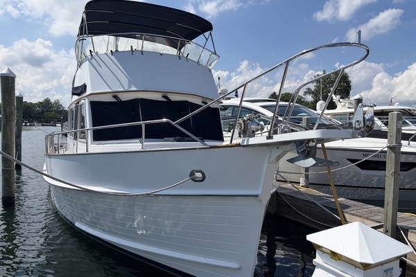 2001 Grand Banks 42