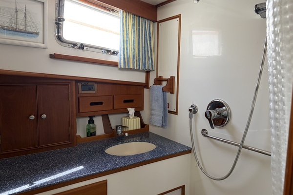 2001 Grand Banks 42