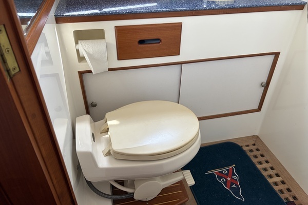 2001 Grand Banks 42