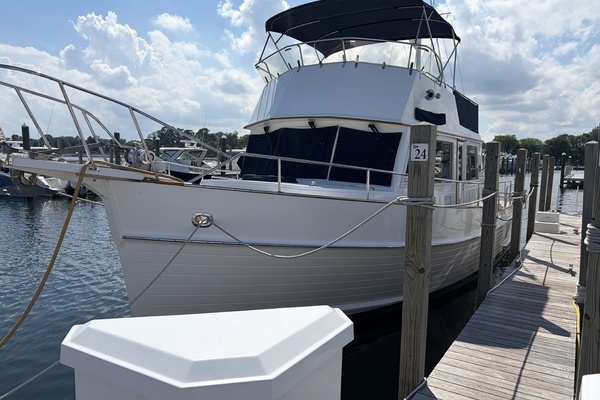 2001 Grand Banks 42